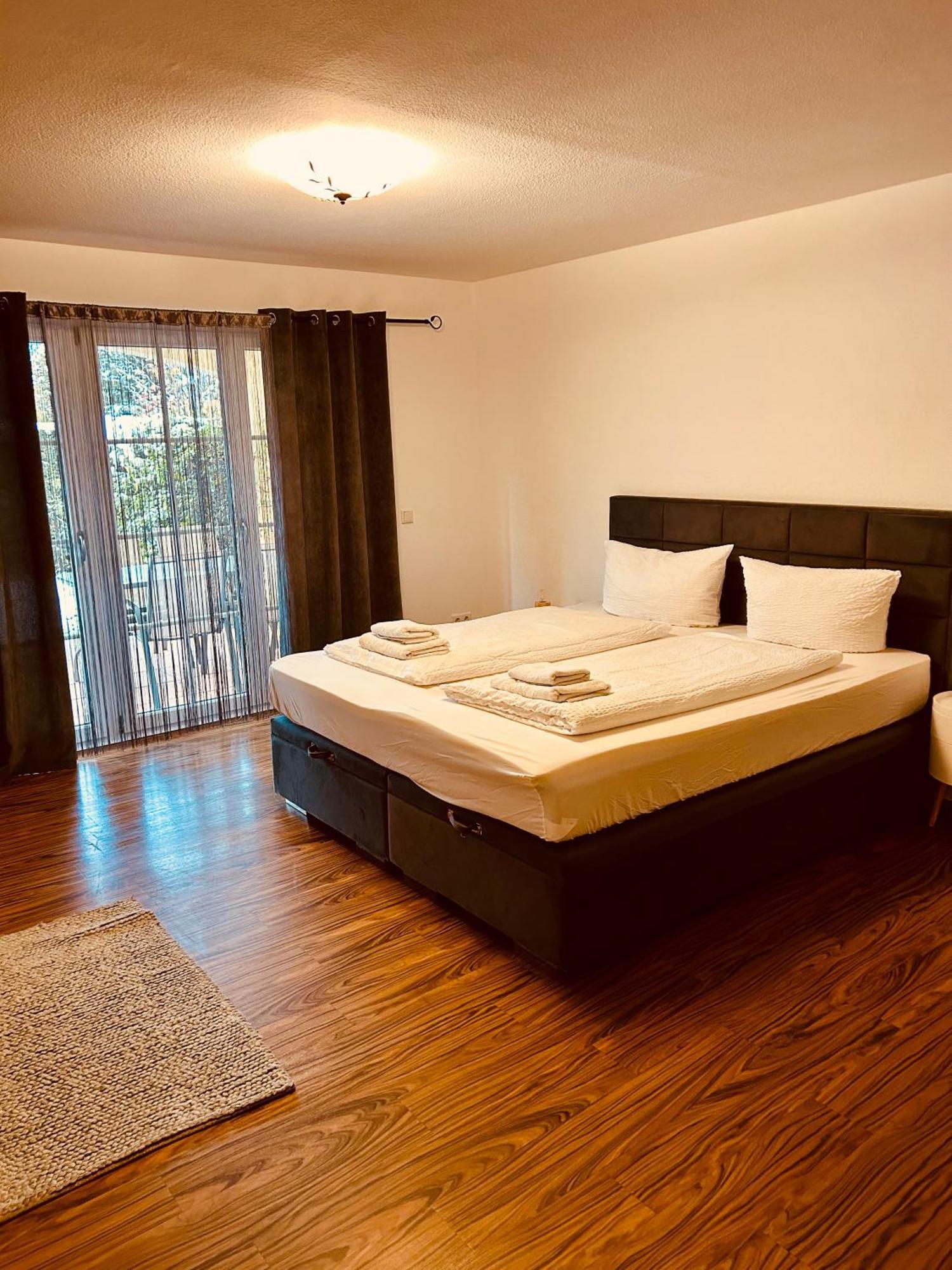 Apartments Maxim 鲁斯特 外观 照片